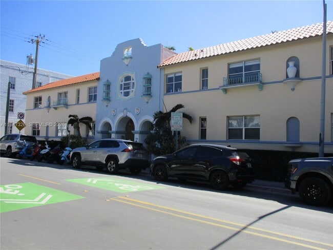 property at 736 13th St