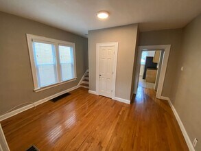 2567 Indianola Ave in Columbus, OH - Building Photo - Building Photo