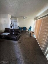 1388 E Desert Inn Rd in Las Vegas, NV - Building Photo - Building Photo