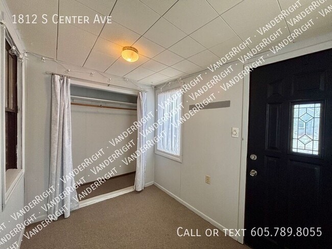 1812 S Center Ave in Sioux Falls, SD - Building Photo - Building Photo