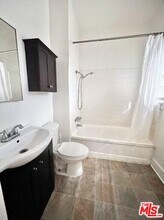 1735 N Gramercy Pl-Unit -104 in Los Angeles, CA - Building Photo - Building Photo