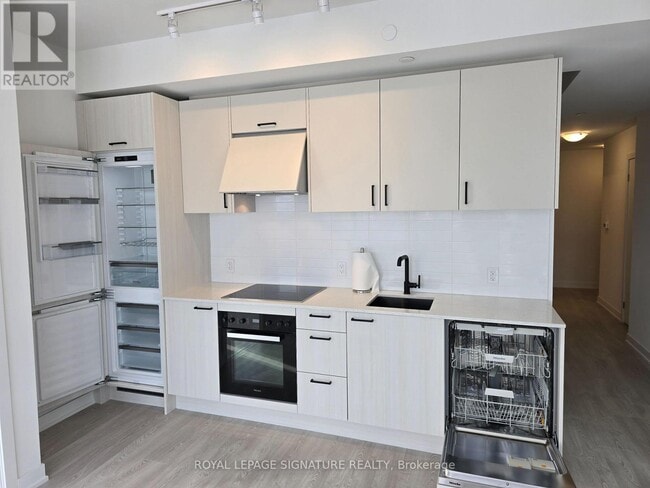 property at 1 Quarrington Lane