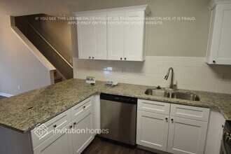 11028 Astor Hill Dr in Raleigh, NC - Foto de edificio - Building Photo