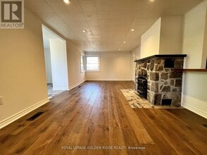 367 Hollywood Dr in Georgina, ON - Building Photo - Building Photo