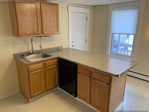 73 Church St, Unit 2 in Leominster, MA - Building Photo - Building Photo