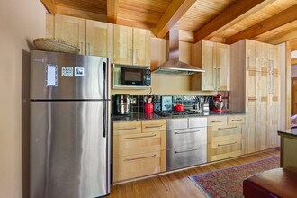 1538 Fairview St in Bellingham, WA - Building Photo - Building Photo