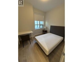 5380 Crooked Br Rd in Vancouver, BC - Building Photo - Building Photo