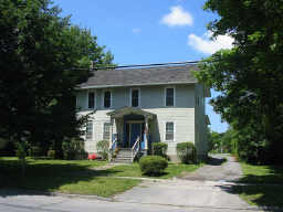 138 Fort HIll Ave in Canandaigua, NY - Building Photo