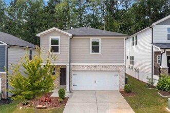 279 Wells Cir in Holly Springs, GA - Building Photo - Building Photo