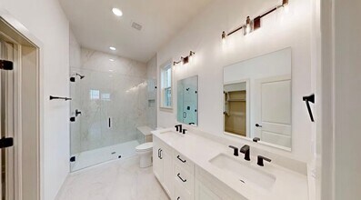 5902 S Bellview Rd in Rogers, AR - Building Photo - Building Photo