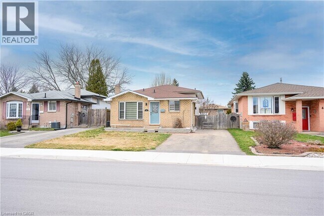 property at 48 Larchwood Cir