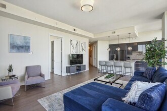 1400 W Peachtree St NE-Unit -2721 in Atlanta, GA - Building Photo - Building Photo