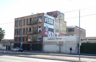 722 E Washington Blvd in Los Angeles, CA - Building Photo - Building Photo