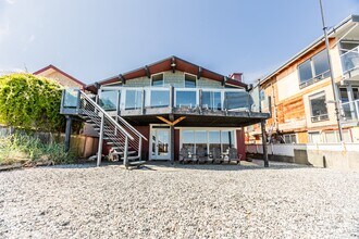 1455 Edwards Dr in Point Roberts, WA - Building Photo - Building Photo