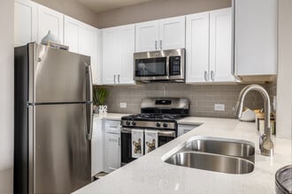 803 Corday at Naperville in Naperville, IL - Building Photo - Interior Photo