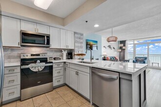 2506 N Ocean Blvd in Myrtle Beach, SC - Foto de edificio - Building Photo