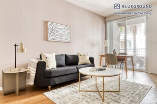 4077 Glencoe Ave in Marina Del Rey, CA - Building Photo