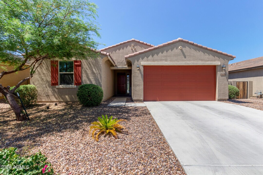 4402 Bush Bean Way in San Tan Valley, AZ - Building Photo