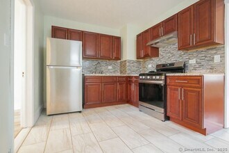 185 Alpine St in Bridgeport, CT - Building Photo - Building Photo