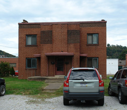 3700-3704 Venable Ave SE in Charleston, WV - Building Photo - Building Photo