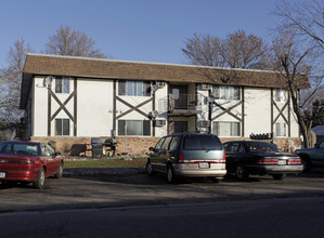 1505 Ward Ave in Hudson, WI - Foto de edificio - Building Photo