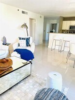 19901 E Country Club Dr in Miami, FL - Building Photo