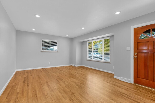 1230 S Pierce St in Lakewood, CO - Building Photo - Building Photo