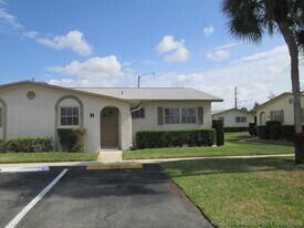 2650 Barkley Dr E in West Palm Beach, FL - Building Photo