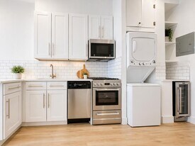 189 Jefferson Ave, Unit 3C in Brooklyn, NY - Building Photo