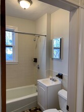 12 Grandview St, Unit 2 BED 1 BATH CLEANN in Boston, MA - Foto de edificio - Building Photo