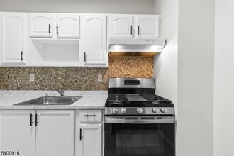 336 Madison Ave, Unit 2 in Newark, NJ - Building Photo - Building Photo