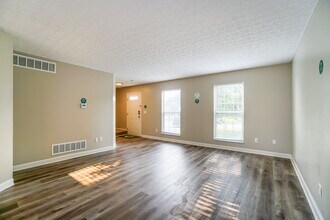 810 Sumter St in Galloway, OH - Building Photo - Building Photo