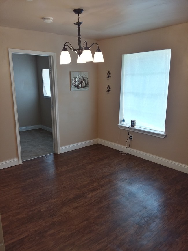 5106 Dumore Dr, Unit 2D in Houston, TX - Foto de edificio - Building Photo