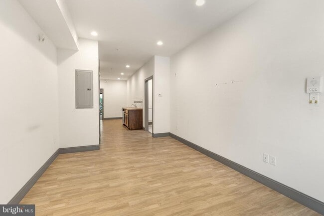property at 812 N 15th St