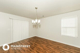 925 Hawthorn Ln in Odenville, AL - Foto de edificio - Building Photo