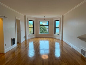 29 Bay State Rd, Unit 2 in Boston, MA - Building Photo - Building Photo