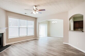 95 Golden Pine Rd SW in Austell, GA - Foto de edificio - Building Photo