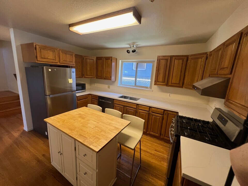 1532 Magnolia St in Oakland, CA - Building Photo