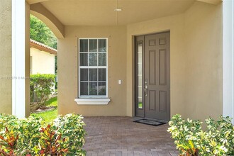 4622 Capital Dr in Greenacres, FL - Building Photo - Building Photo
