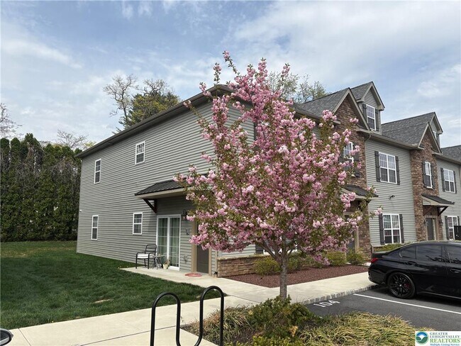 property at 2321 Linford St