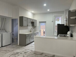 644 South St, Unit 1 in Philadelphia, PA - Building Photo - Building Photo