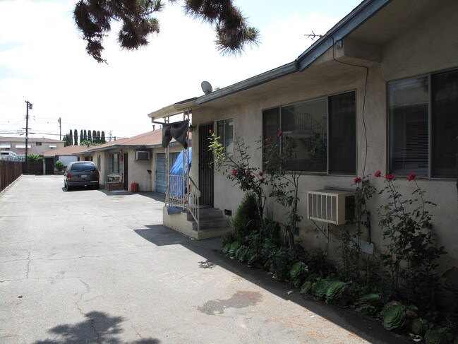 1424-1426 A,B,C Benito Ave in Alhambra, CA - Building Photo - Building Photo