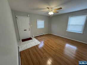 703 Elm St in Kearny, NJ - Foto de edificio - Building Photo