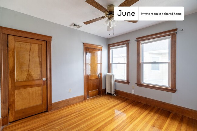 property at 21 Bradbury Ave