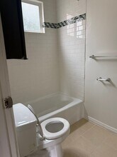 808 2/5-805 N Poinsettia Pl in Los Angeles, CA - Foto de edificio - Building Photo