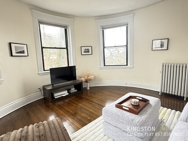 1965 Commonwealth Ave in Boston, MA - Building Photo - Building Photo