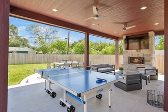 105 Anderson St in College Station, TX - Foto de edificio - Building Photo