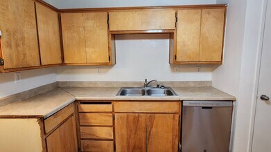 7329 N San Pablo Ave in Fresno, CA - Building Photo - Building Photo