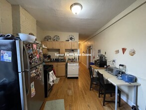 86 Hammond St, Unit 2 in Boston, MA - Foto de edificio - Building Photo