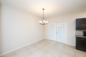 919 Solana St in Laredo, TX - Building Photo - Building Photo